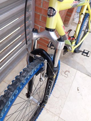 Bicicleta BH Jumper.