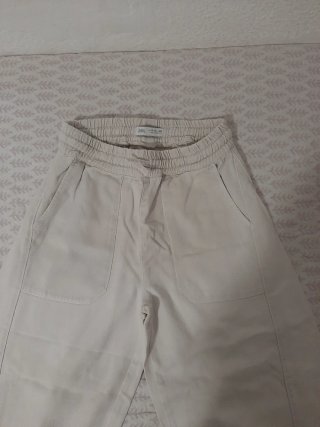 Pantalón ancho Zara beige