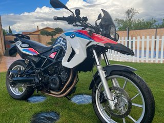 BMW F650 GS (motor 800 rotax)