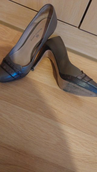 Zapatos de tacón Gloria Ortiz marrones/grises tall