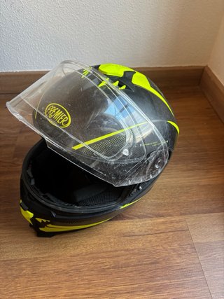 Casco Moto Negro y Amarillo