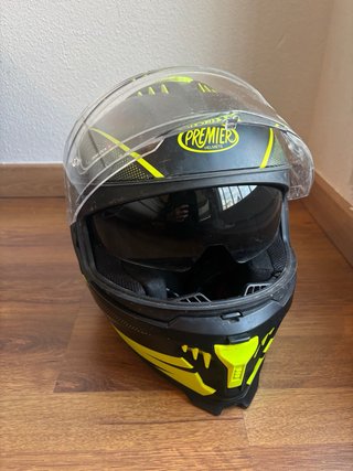 Casco Moto Negro y Amarillo