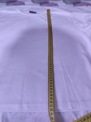 Camiseta Yessica blanca mangas encaje. Ver medidas