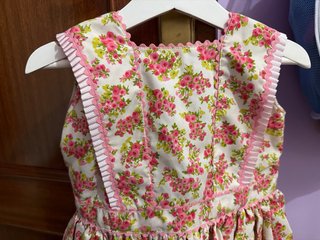 Vestido niña flores rosas