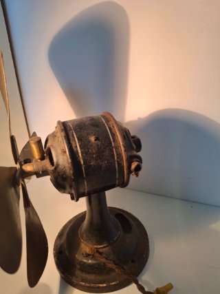 Ventilador Antiguo Bronce y Negro