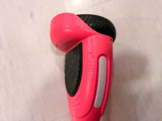 Monopatín Eléctrico Rosa