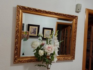 Mueble de entrada clásico madera y mármol