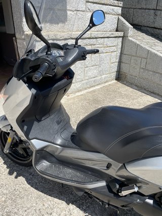Yamaha Xmax 250 Maxi Scooter