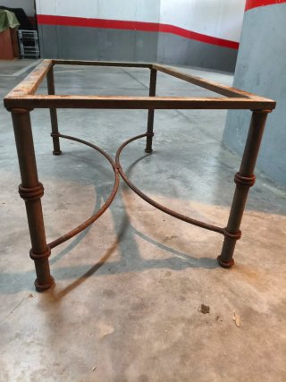 Mesa de mosaico artesanal forja