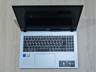 Acer Aspire 3 15.6" Intel i5 16GB RAM 1TB