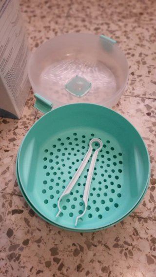Esterilizador microondas Deliplus en su caja