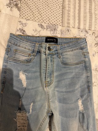 Pantalón tejano hombre desgastado