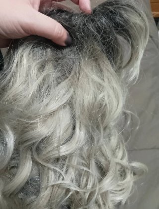 Peluca mujer rubia con mechas negras