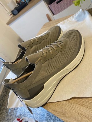 Zapatillas Zara Talla 43 aunque tallan grandes
