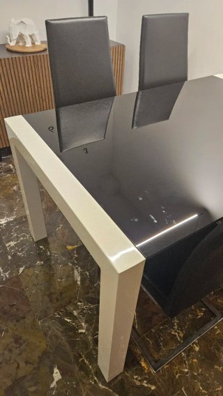 Mesa Comedor extensible Cristal + 4 Sillas
