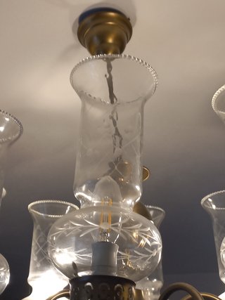 Lampadario vintage 8 luci oro e vetro