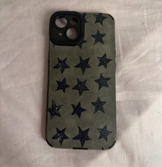 Funda iPhone 14 estrellas verde