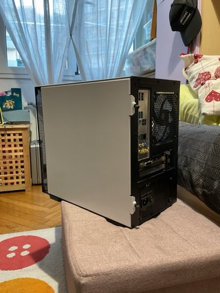Case Mini PC Gaming Bianco con interni neri