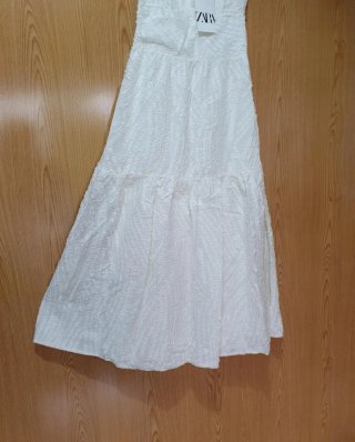 Vestido midi Zara