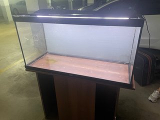 Acuario grande de 250 litros en perfecto estado
