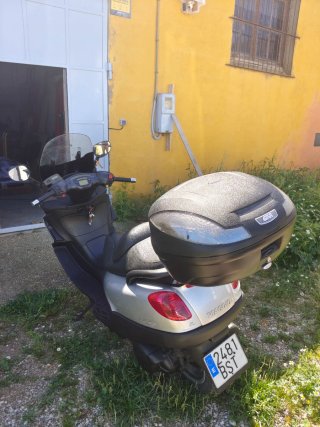 Piaggio X9 500 Maxi Scooter Automática