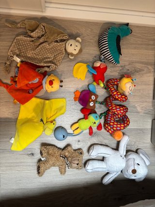 Lote Juguetes Bebé Peluches y Sonajeros