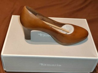 Zapatos de tacón Tamaris marrones
