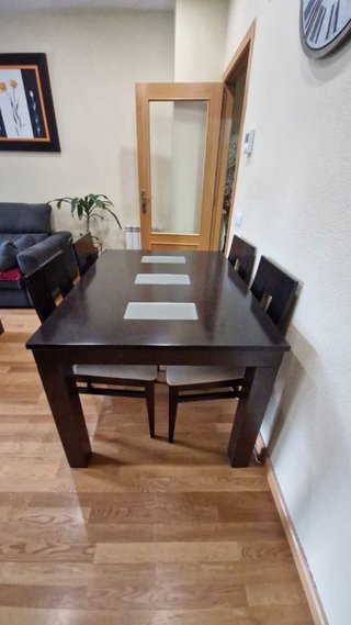 Mueble salón, mesa centro y mesa comedor con silla