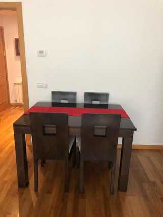 Mueble salón, mesa centro y mesa comedor con silla
