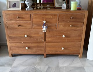 Cómoda de madera maciza