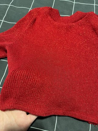 Blusa roja con brillos