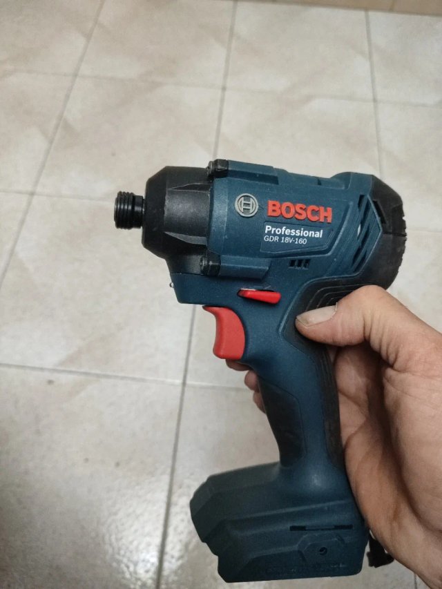 Atornillador Impacto Bosch GDR18V-160
