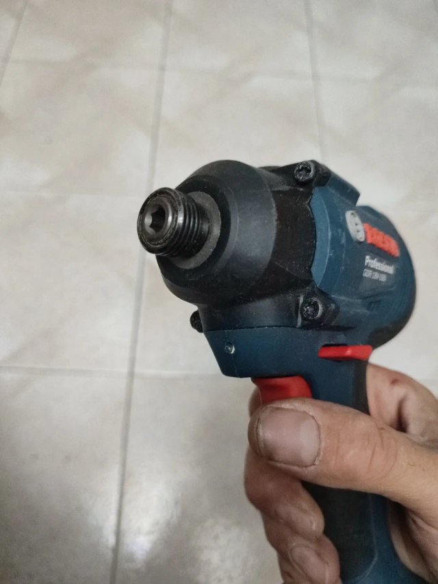 Atornillador Impacto Bosch GDR18V-160