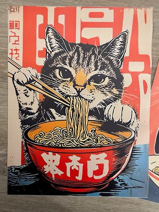 Lamina de dos gatos comiendo Ramen 30x40
