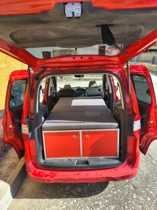 Cama/mueble Camper Ford Tourneo courier y otros.