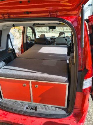 Cama/mueble Camper Ford Tourneo courier y otros.