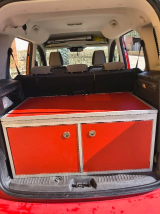 Cama/mueble Camper Ford Tourneo courier y otros.