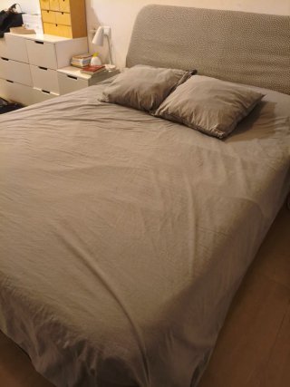 Estructura de cama de matrimonio