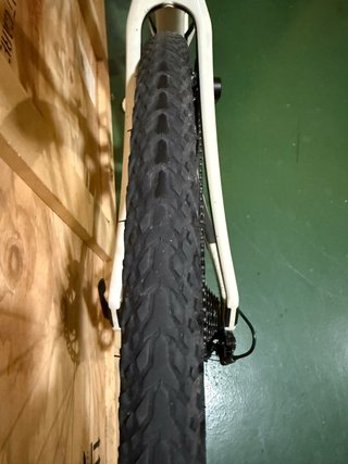Bicicleta Gravel Giant Revolt