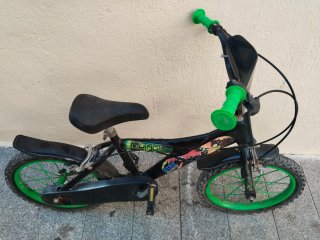 Bicicleta infantil 16" negra y verde
