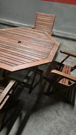 Juego mesa y 4 sillas de teca