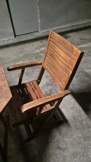 Juego mesa y 4 sillas de teca