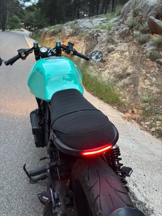 BMW K75 cafe racer verde agua