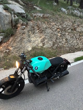 BMW K75 cafe racer verde agua
