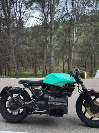 BMW K75 cafe racer verde agua