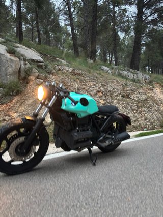 BMW K75 cafe racer verde agua