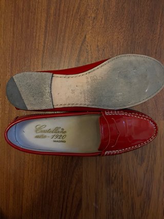 Mocasines Castellano charol rojo