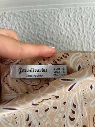 Falda satinada con estampado