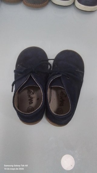 Botines de ante azul marino para niño