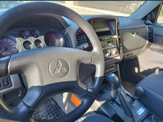 Mitsubishi Montero 2002